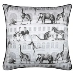 Coussin Passepoilé Au Style Décalé