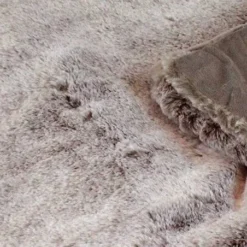 Lot Plaid + 2 Coussins Taupe DOUDOU -Pas Cher Zen Repos Magasin 2af141d657b84fdeb226c5ebf4963041.cropped 131 171 532 452.processed