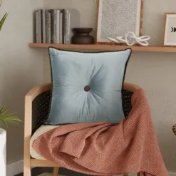 Coussin Décoratif Carré En Velours -Pas Cher Zen Repos Magasin 60c4ec1d87144e80b56dc980a8007f36