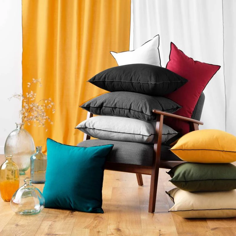 Coussin Avec Surjet En Coton Recyclé 4 Coussin Avec Surjet En Coton Recyclé – Image 2