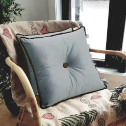 Coussin Décoratif Carré En Velours -Pas Cher Zen Repos Magasin 722013d8fdc54f07bf6894f85be4e05f