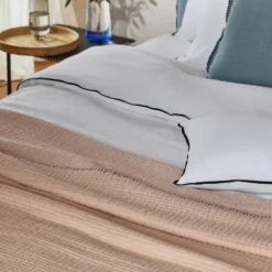 Couvre-lit ILARIO -Pas Cher Zen Repos Magasin fd9d797d33874c83a2706aba0f1a29bb